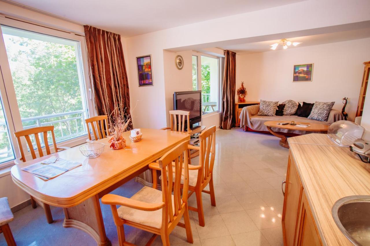 Mng Holiday Yassen Apartments Słoneczny Brzeg Zewnętrze zdjęcie